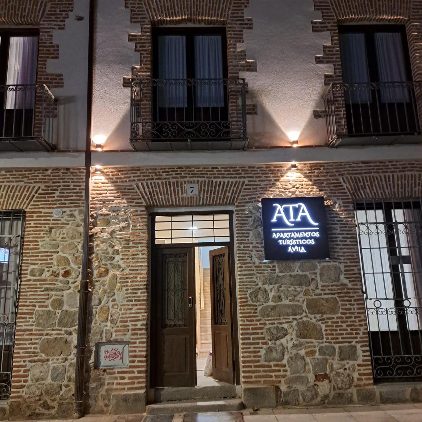 Apartamentos Turisticos Avila Puerta De La Santa 2-1 Bagian luar foto